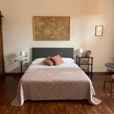 Brezza Affittacamere Montemarciano Luaran gambar
